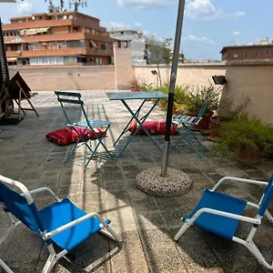  Appartamento Con Ampio Terrazzo Italia